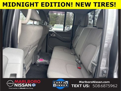 Certified 2020 Nissan Frontier SV w/ Midnight Edition Floor Mats image 15