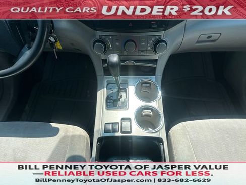 Used 2012 Toyota Highlander FWD image 11