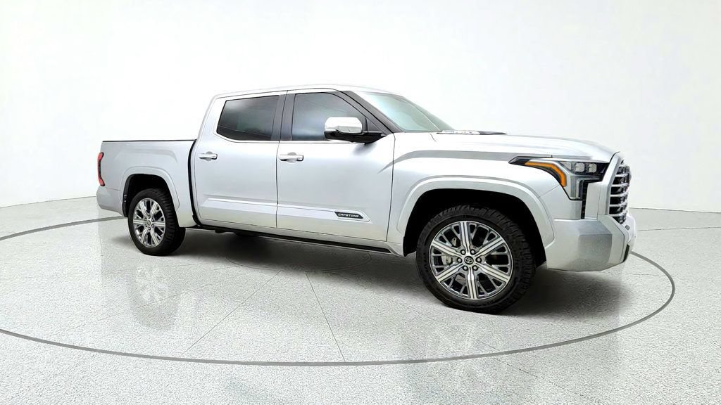Used 2024 Toyota Tundra Capstone AWD/4WD image 3