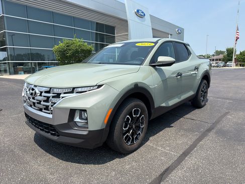 Used 2023 Hyundai Santa Cruz SEL AWD/4WD image 2