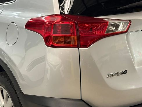 Used 2015 Toyota RAV4 Limited image 10