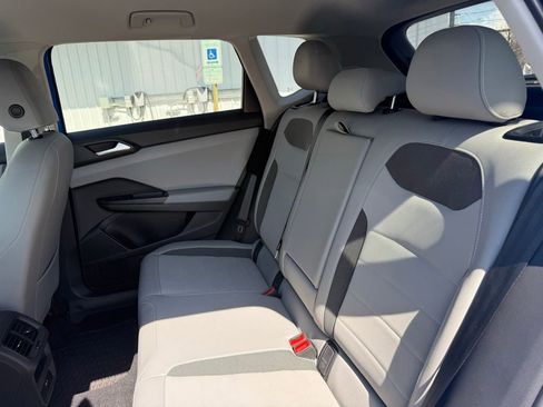 Used 2022 Volkswagen Taos SE image 14