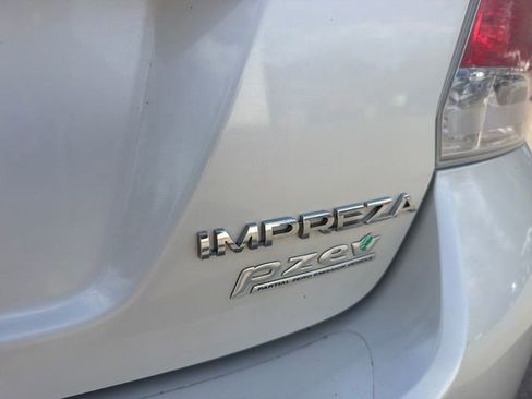 Used 2014 Subaru Impreza 2.0i Premium AWD/4WD image 10
