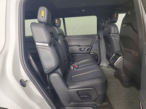 Used 2024 Rivian R1S Adventure AWD/4WD image 23