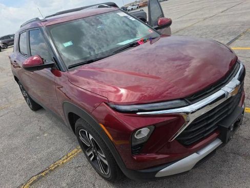 Used 2024 Chevrolet TrailBlazer LT w/ LT Cold Weather Package FWD image 1