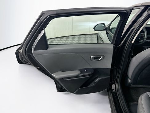 Used 2025 Kia K4 FWD image 25