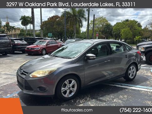 Used 2014 Ford Focus SE image 6