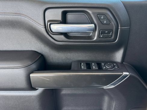 Used 2021 GMC Sierra 1500 AT4 w/ Off-Road Performance Package AWD/4WD image 17