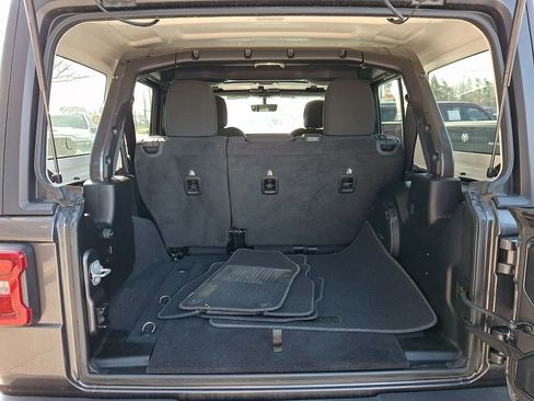 Used 2021 Jeep Wrangler Unlimited Sport AWD/4WD image 33