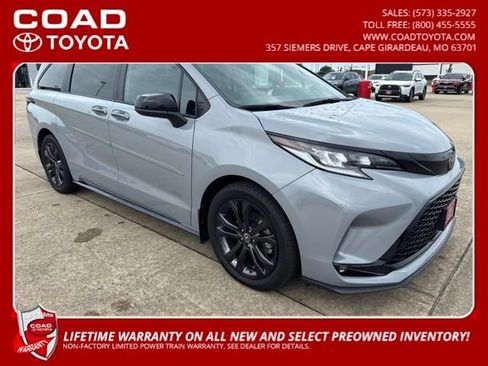 Certified 2025 Toyota Sienna XSE w/ XSE Plus Package FWD image 1