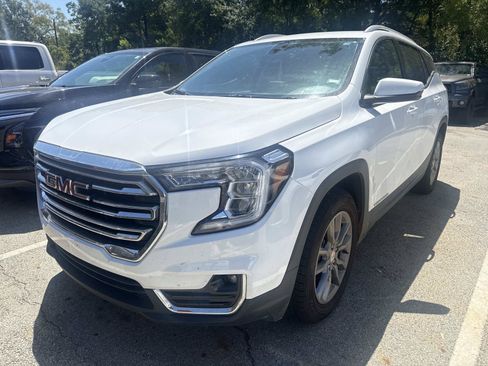 Used 2024 GMC Terrain SLT FWD image 2