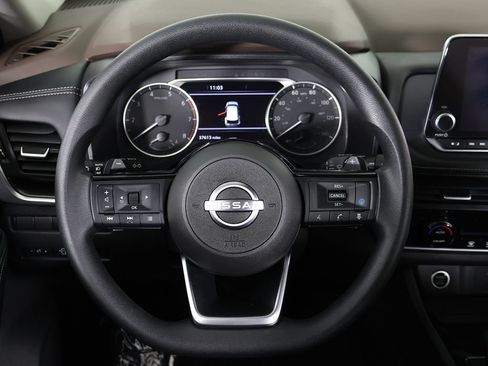 Used 2023 Nissan Rogue SV FWD image 36