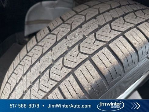 Used 2020 Chevrolet Trax LT w/ LT Convenience Package image 4