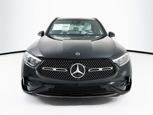 New 2026 Mercedes-Benz GLC 300 image 2