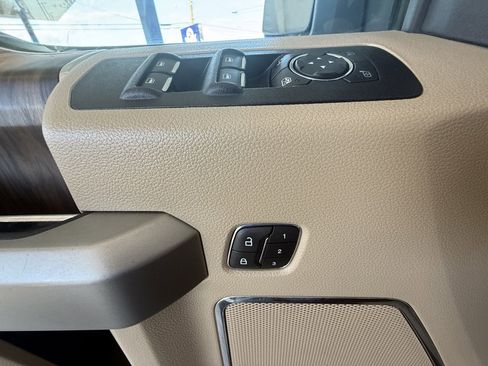 Used 2020 Ford F150 Lariat w/ Equipment Group 501A Mid image 40