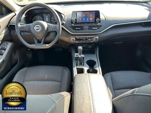 Used 2024 Nissan Altima 2.5 S image 15