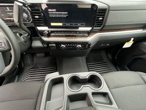 New 2026 GMC Sierra 1500 SLE w/ Preferred Package image 23