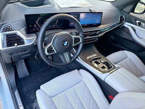 Used 2026 BMW X7 xDrive40i w/ M Sport Package AWD/4WD image 9