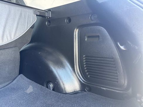Used 2014 Toyota RAV4 Limited w/ Technology Package FWD image 21