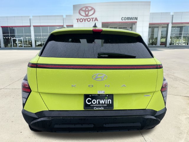 Used 2025 Hyundai Kona SEL AWD/4WD image 4