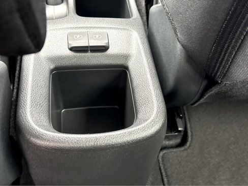 New 2025 Nissan Kicks Play S image 25