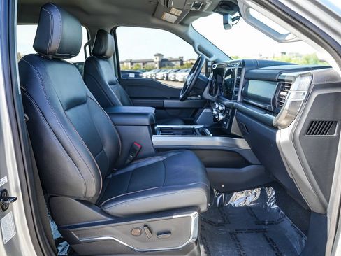 Used 2023 Ford F250 Lariat w/ Sport Appearance Package AWD/4WD image 17