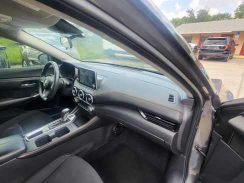 Used 2021 Nissan Sentra SR FWD image 26