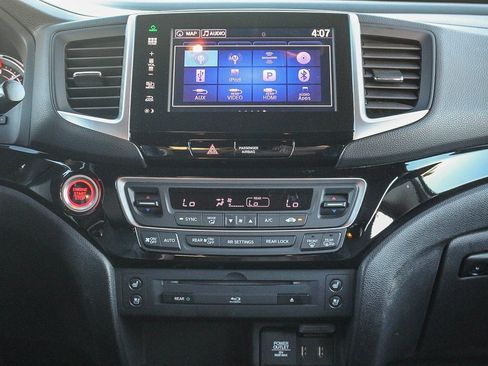 Used 2016 Honda Pilot Elite image 14