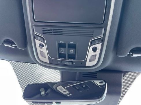 Used 2025 Honda Ridgeline TrailSport image 9