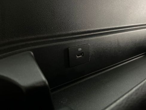 Used 2024 Ford Expedition Max XLT image 35