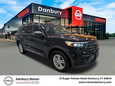 Used 2023 Ford Explorer XLT AWD/4WD image 1