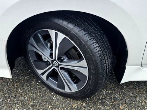 Used 2022 Nissan Leaf SV FWD image 26