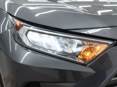 Used 2021 Toyota RAV4 Limited AWD/4WD image 41