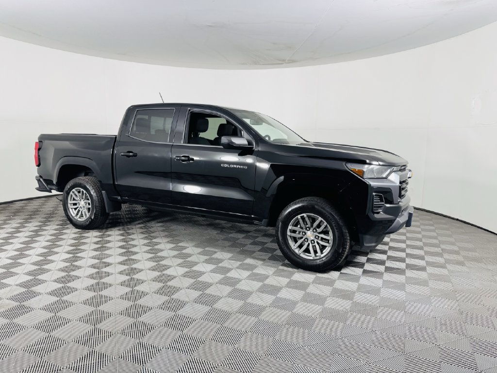 Used 2026 Chevrolet Colorado LT w/ Advanced Trailering Package RWD image 2