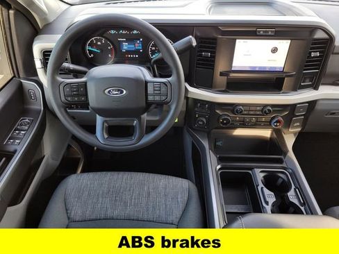 New 2026 Ford F250 XLT w/ FX4 Off-Road Package AWD/4WD image 10