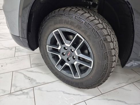 New 2026 GMC Terrain AT4 w/ Convenience Package III AWD/4WD image 34