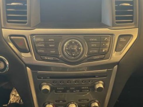Used 2020 Nissan Pathfinder SL FWD image 28