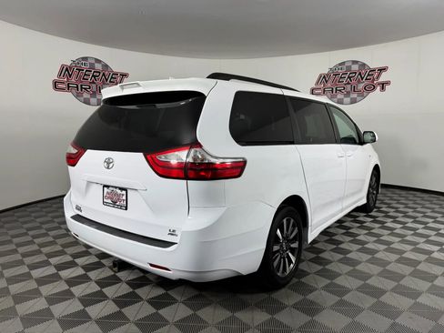Used 2019 Toyota Sienna LE AWD/4WD image 7