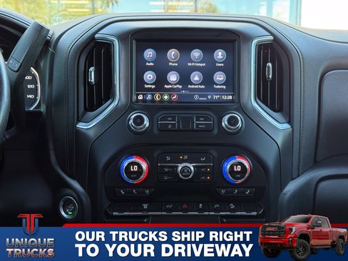 Used 2022 GMC Sierra 2500 AT4 image 32