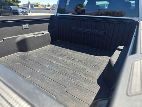 Used 2025 Toyota Tacoma SR5 AWD/4WD image 13