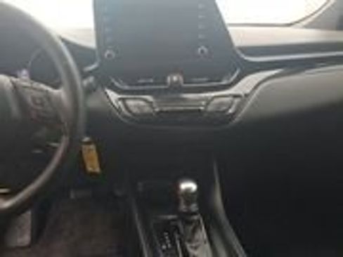 Used 2019 Toyota C-HR LE image 9