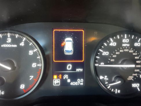 Used 2025 Subaru Impreza 2.0i AWD/4WD image 7