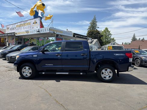 Used 2012 Toyota Tundra 4x4 CrewMax w/ TRD Off-Road Pkg image 3