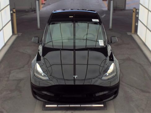 Used 2023 Tesla Model Y Performance AWD/4WD image 2