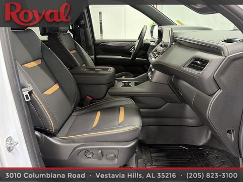 Used 2024 GMC Yukon AT4 w/ Technology Package AWD/4WD image 10
