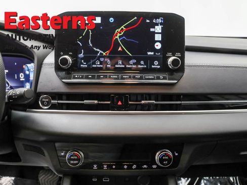 Used 2023 Mitsubishi Outlander SE image 12