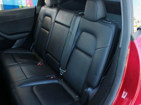 Used 2024 Tesla Model Y Long Range image 17