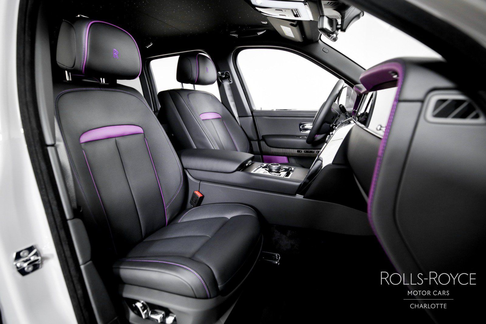 Used 2025 Rolls-Royce Cullinan AWD/4WD image 35