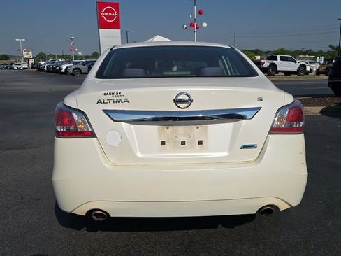 Used 2014 Nissan Altima 2.5 S FWD image 4