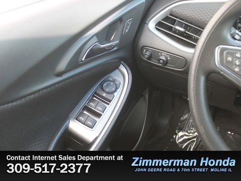 Used 2024 Chevrolet Malibu LT image 12